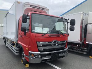 もうすぐ完成 最新型の6ｔ冷凍車 有限会社シュライン物流