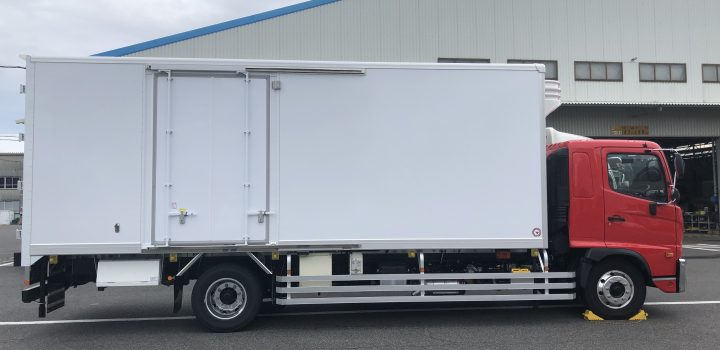 もうすぐ完成 最新型の6ｔ冷凍車 有限会社シュライン物流